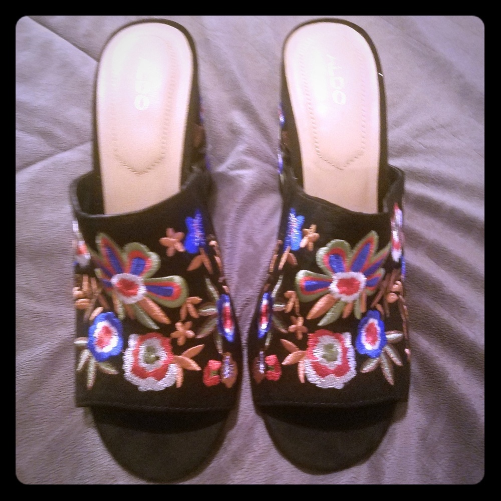 Open toe mules